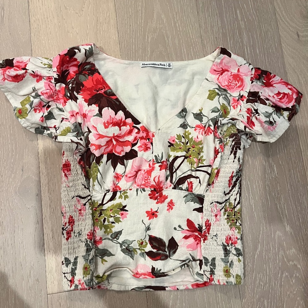 Abercrombie floral top